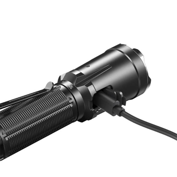 Lampe de poche LED XT21C, 3 200 lumens (batterie incluse)