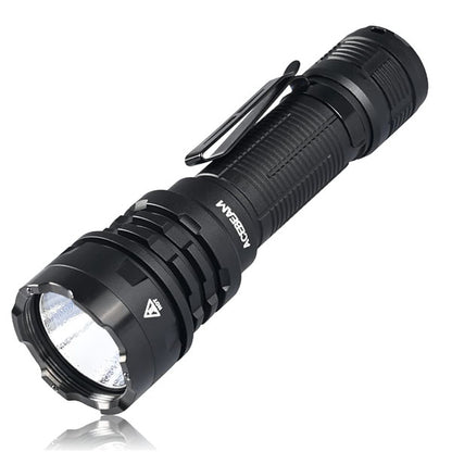 Taktische LED-Taschenlampe DEFENDER P17, 4'900 Lumen (inkl. Akku)